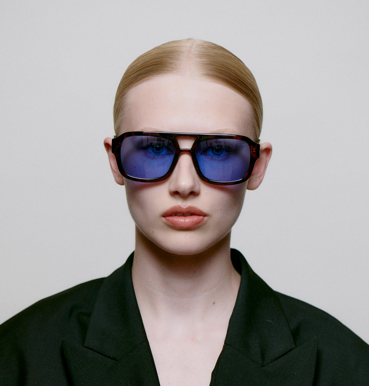 Kaya Sunglasses - Demi Tortoise (Blue Lens) — billede 3 af 4