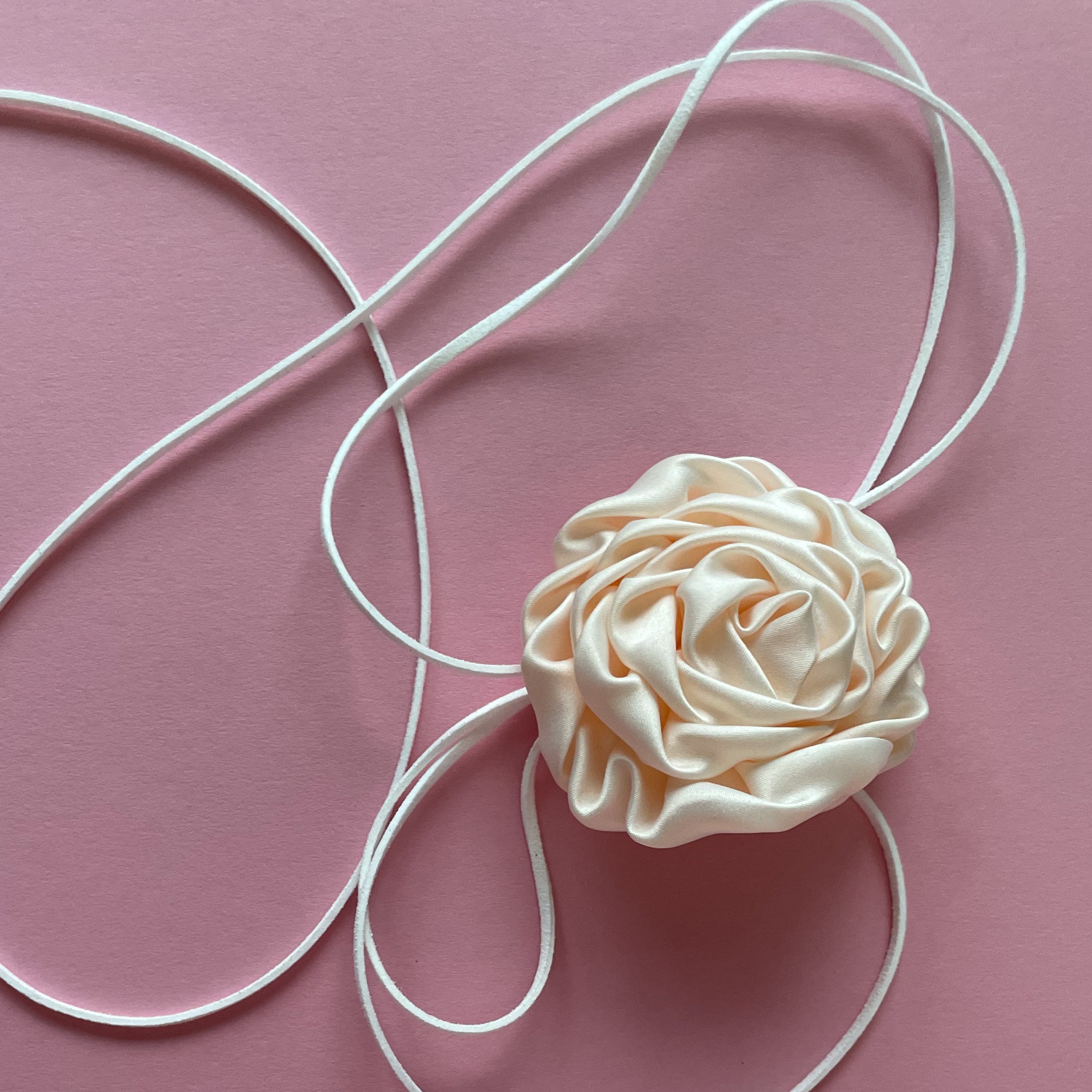 Multiflower - Satin Rosette - 8 cm - Light Peach