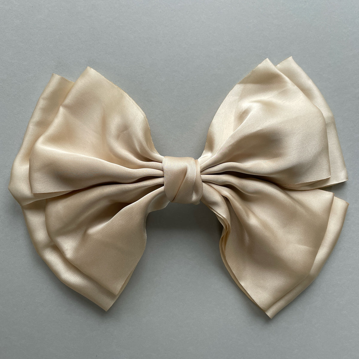Hairclip Satin Bow - Cream — billede 2 af 3