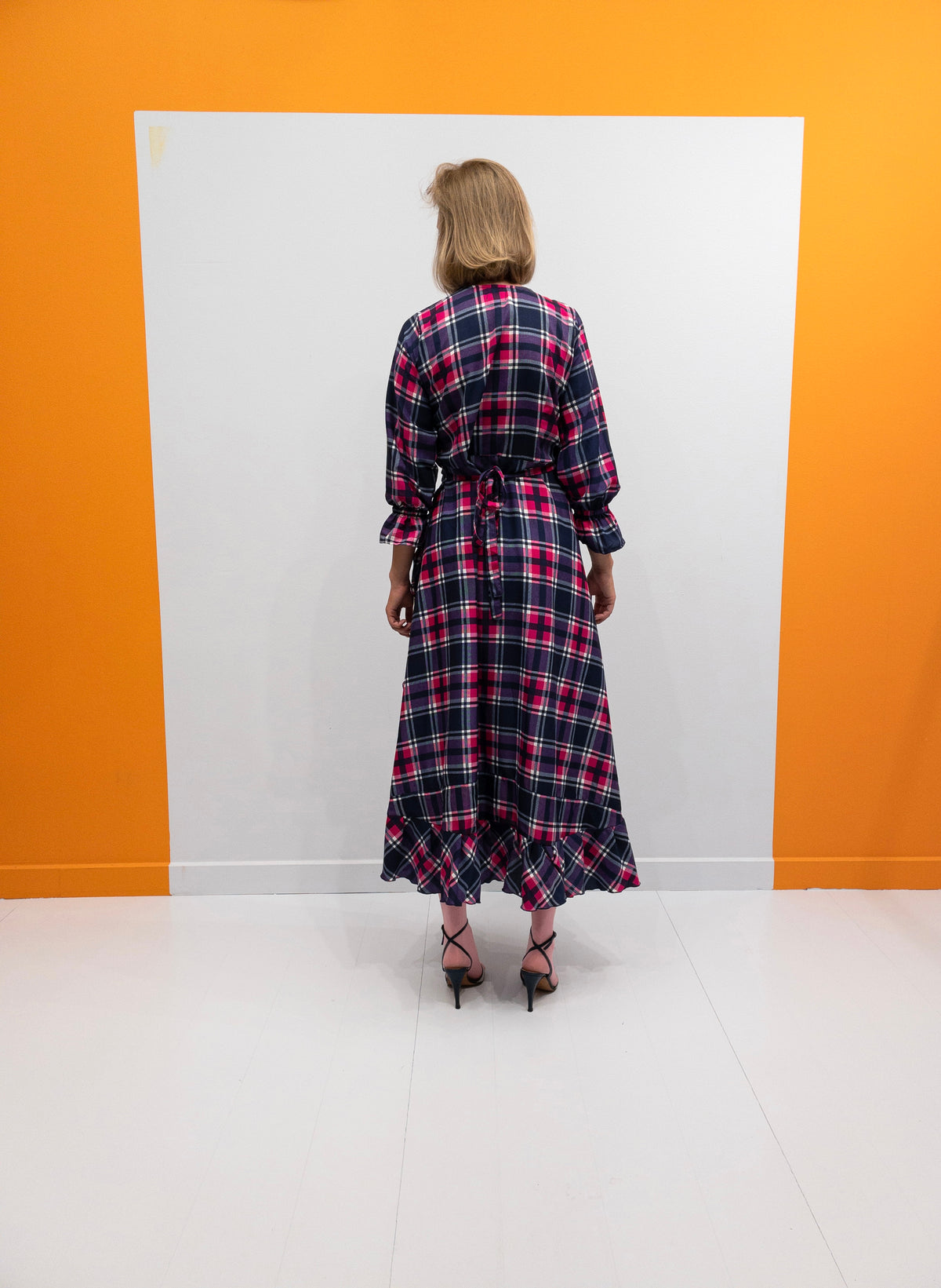 Ruffle Wrap Dress - Pink/Lilla Tern — billede 3 af 5