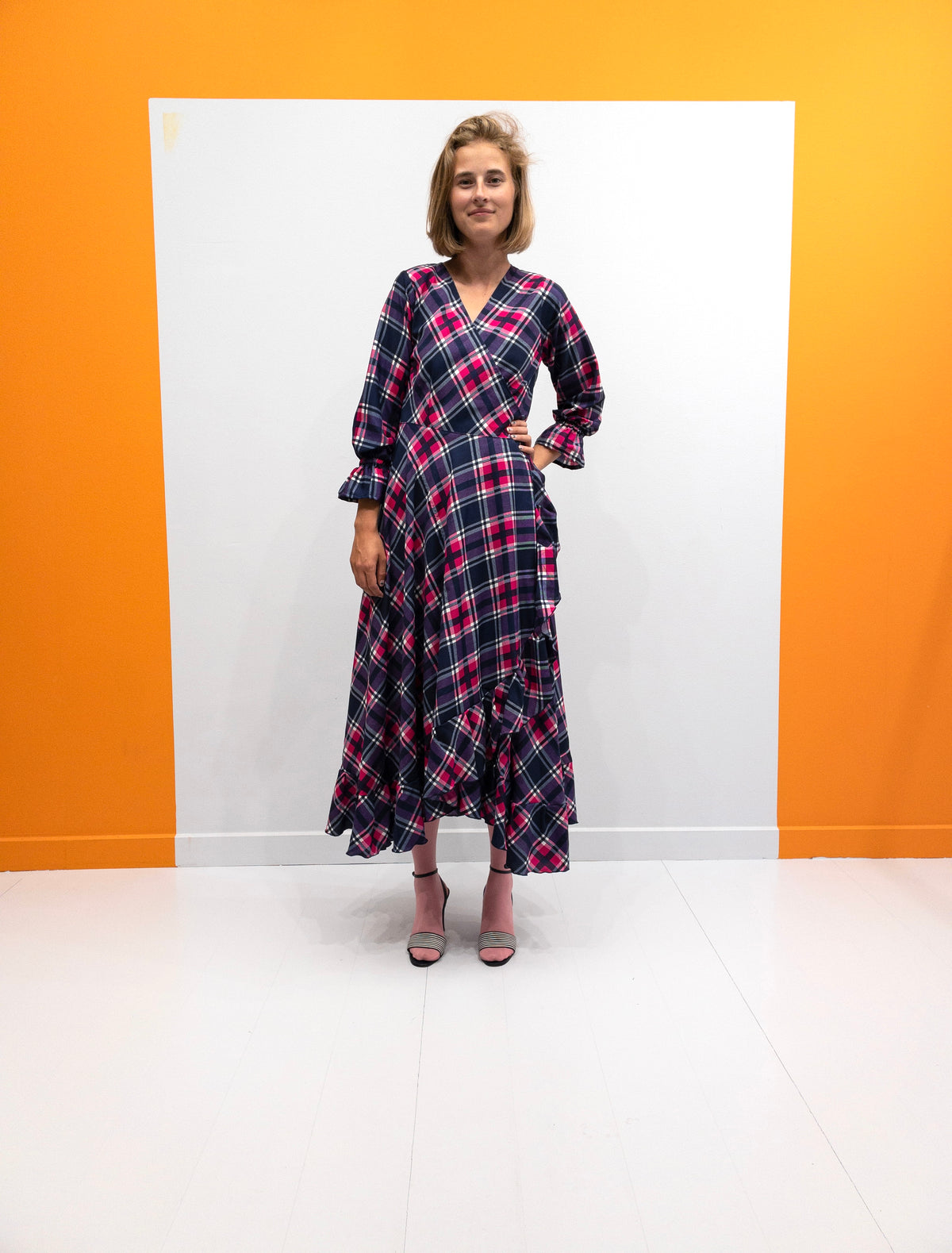 Ruffle Wrap Dress - Pink/Lilla Tern — billede 2 af 5