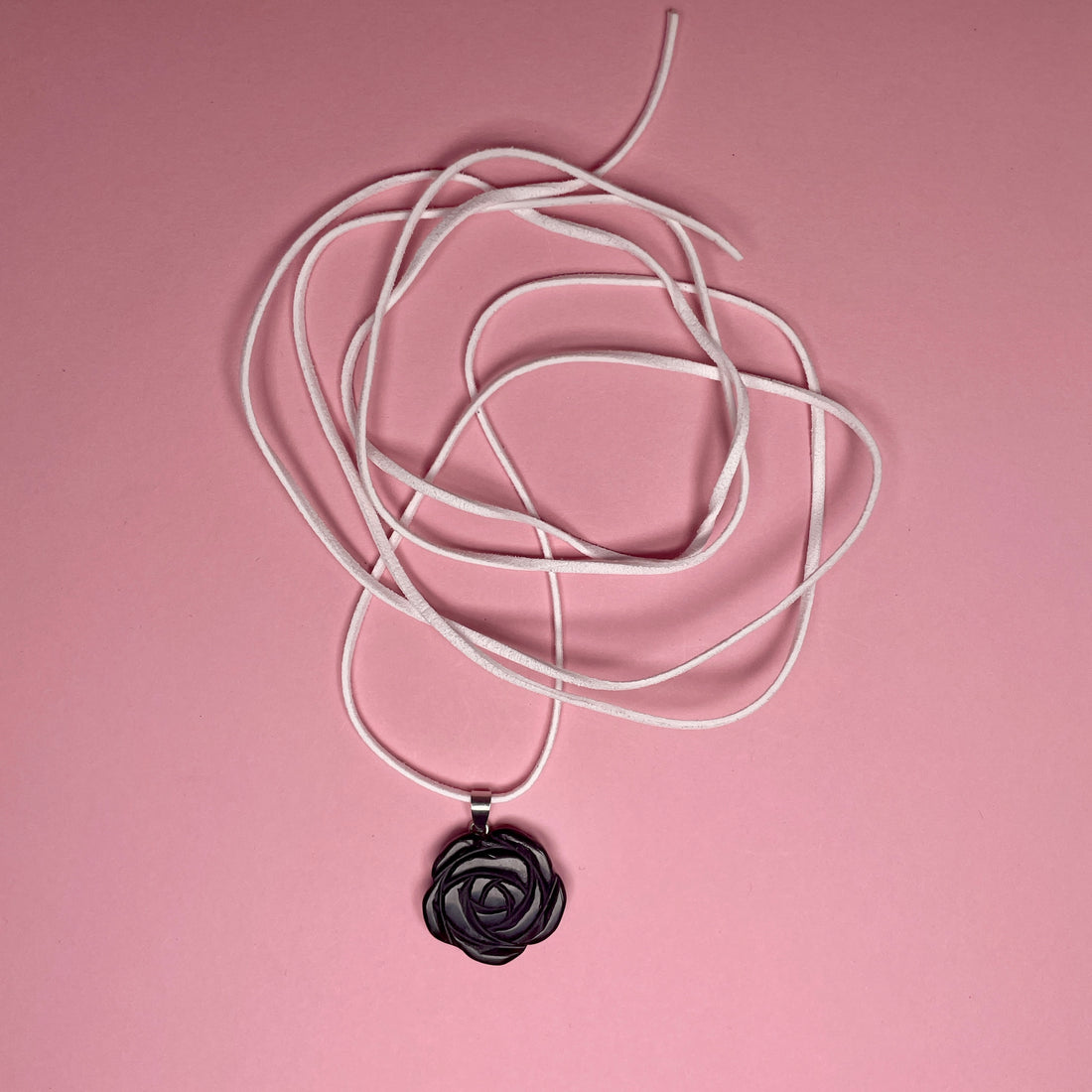 Boho Stone Rose Pendant - Black