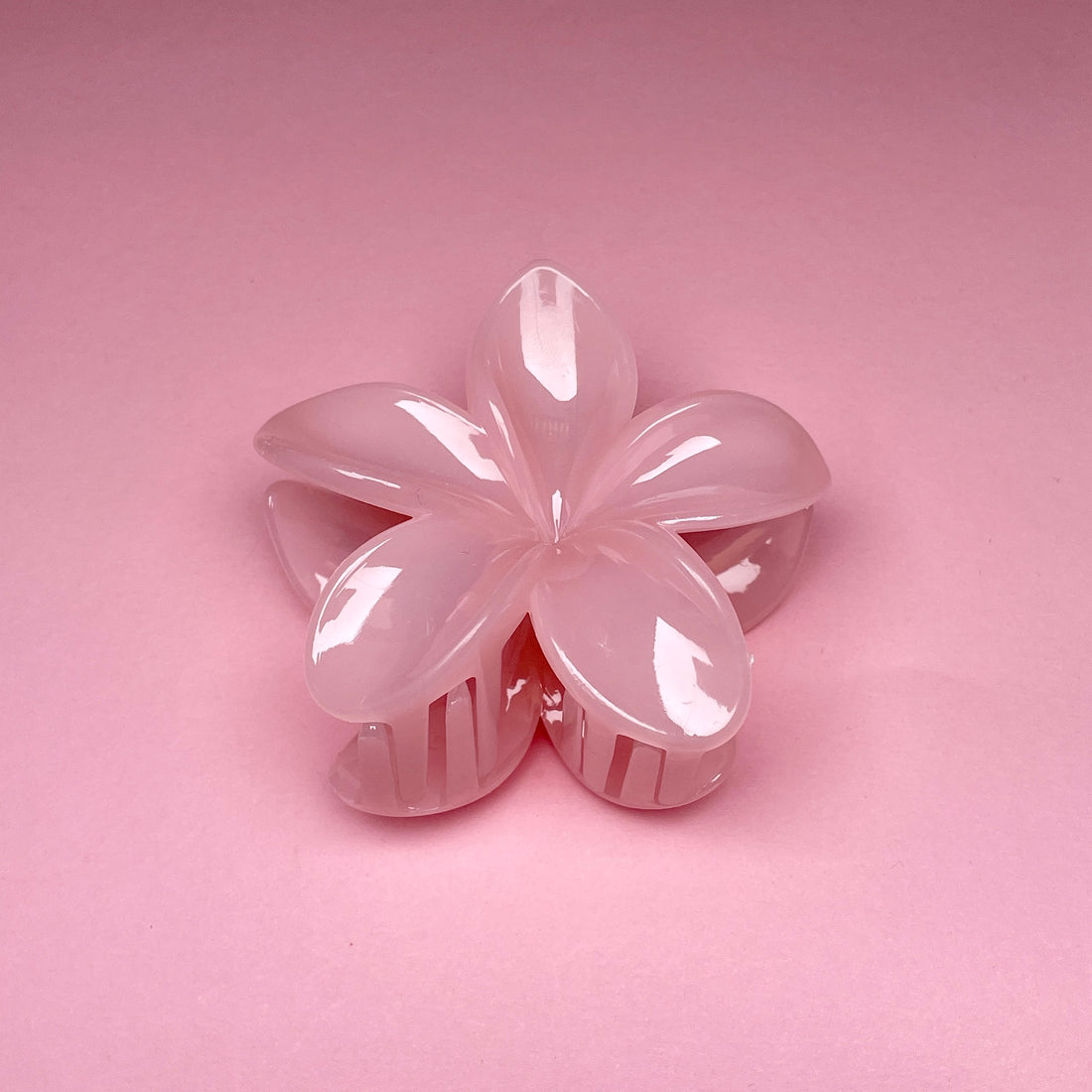 Medium Hawaiian Flower Hairclip - Light Pink