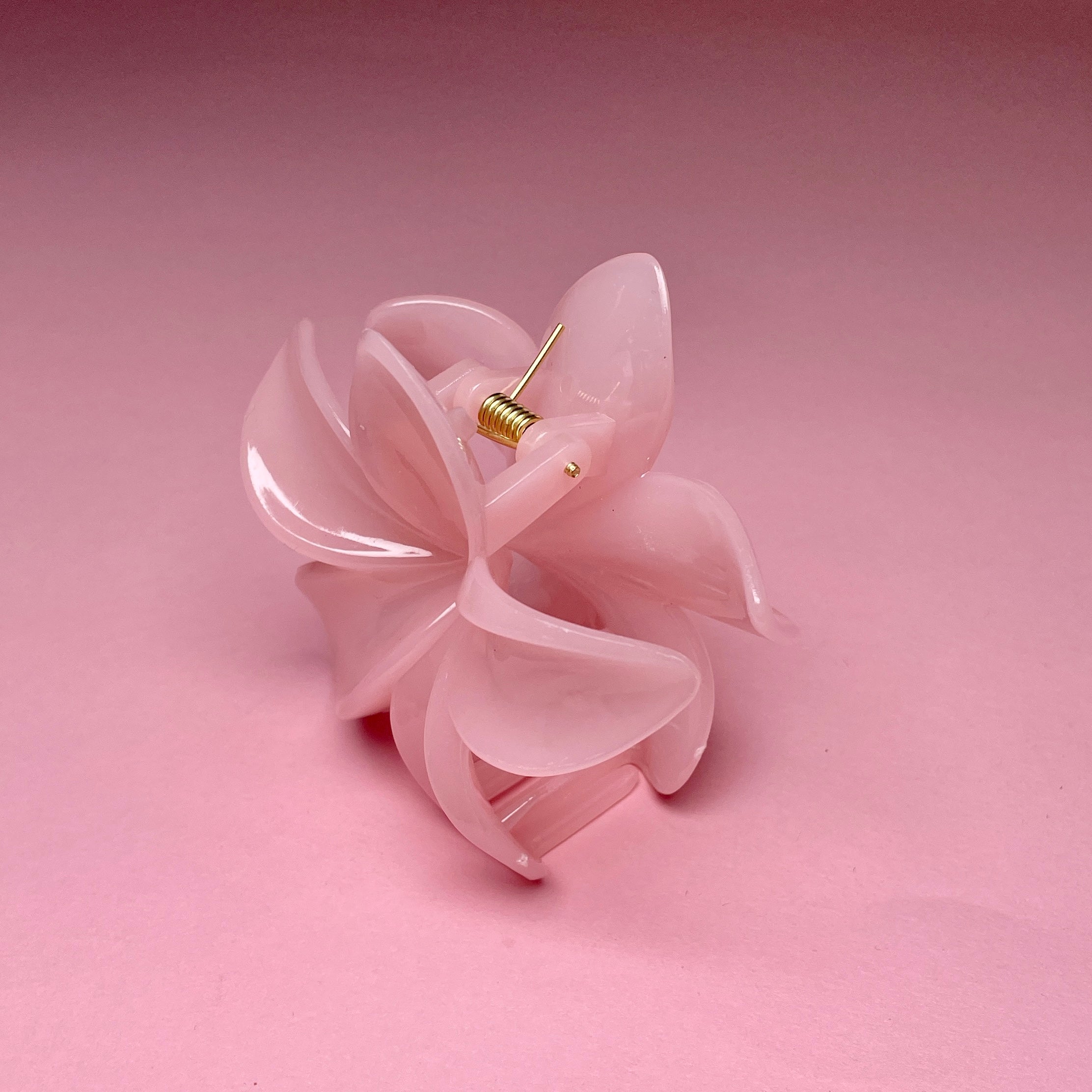 Medium Hawaiian Flower Hairclip - Light Pink