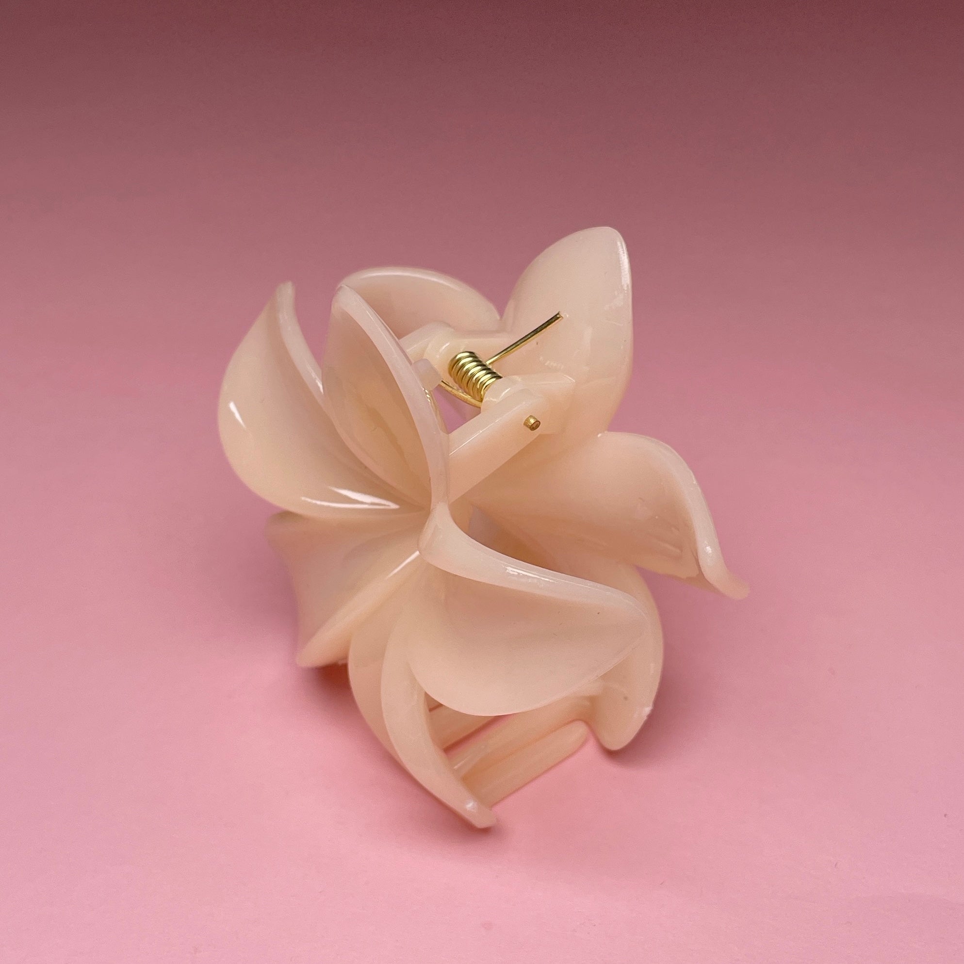 Medium Hawaiian Flower Hairclip - Creme