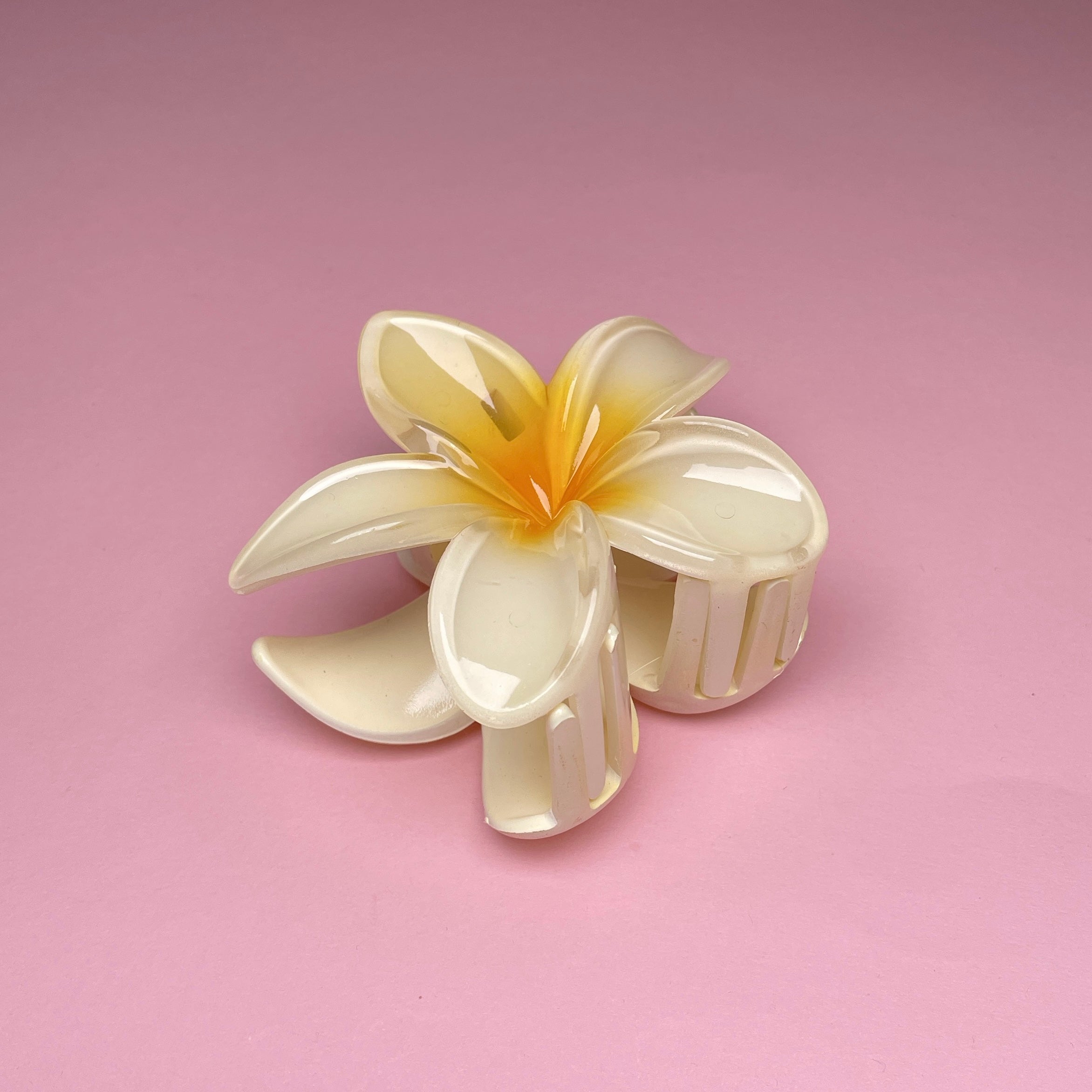 Medium Hawaiian Flower Hairclip - Yellow Ombré