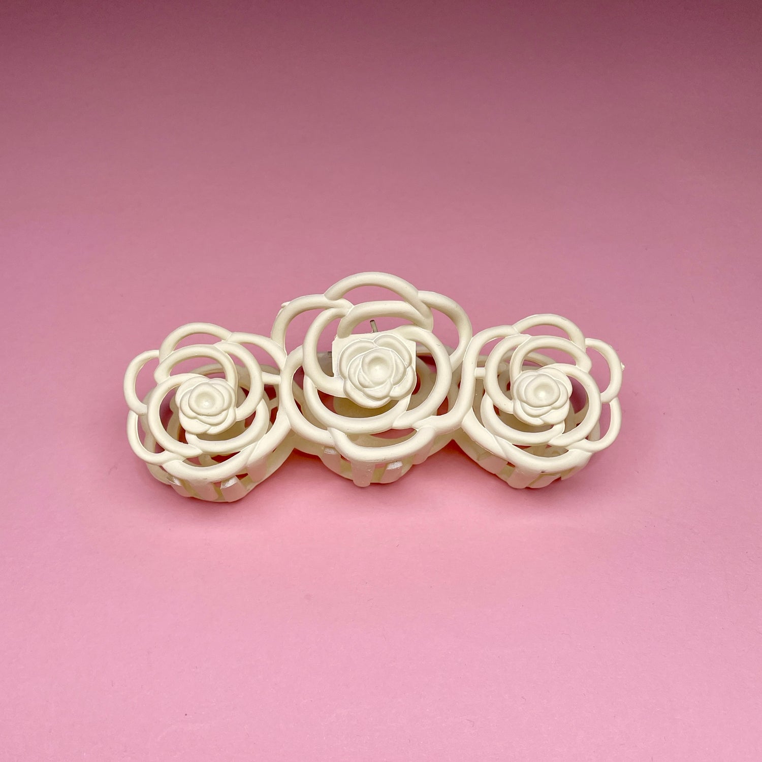 Simple Rose Claw - White