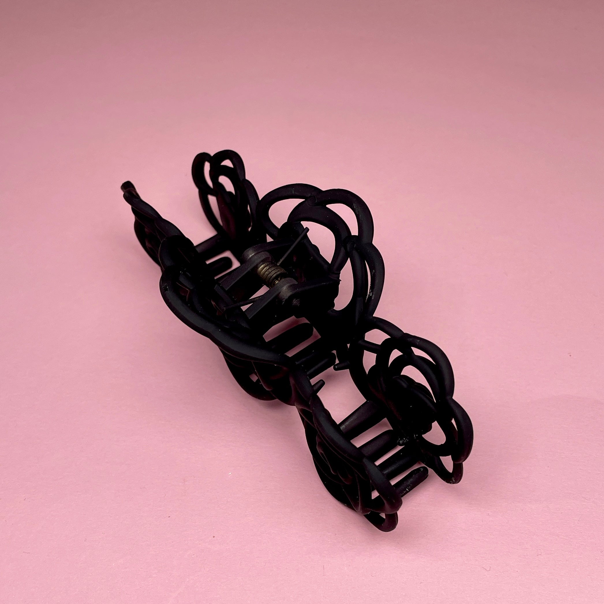 Simple Rose Claw - Black