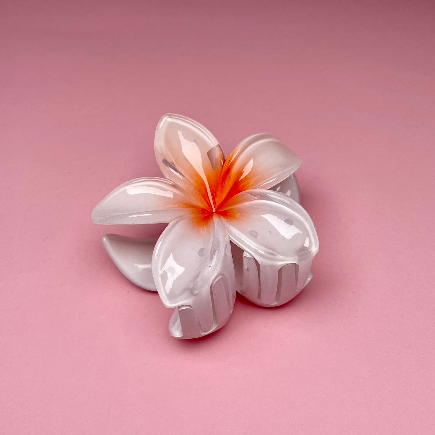 Small Hawaiian Flower Hairclip - White/Orange Ombré