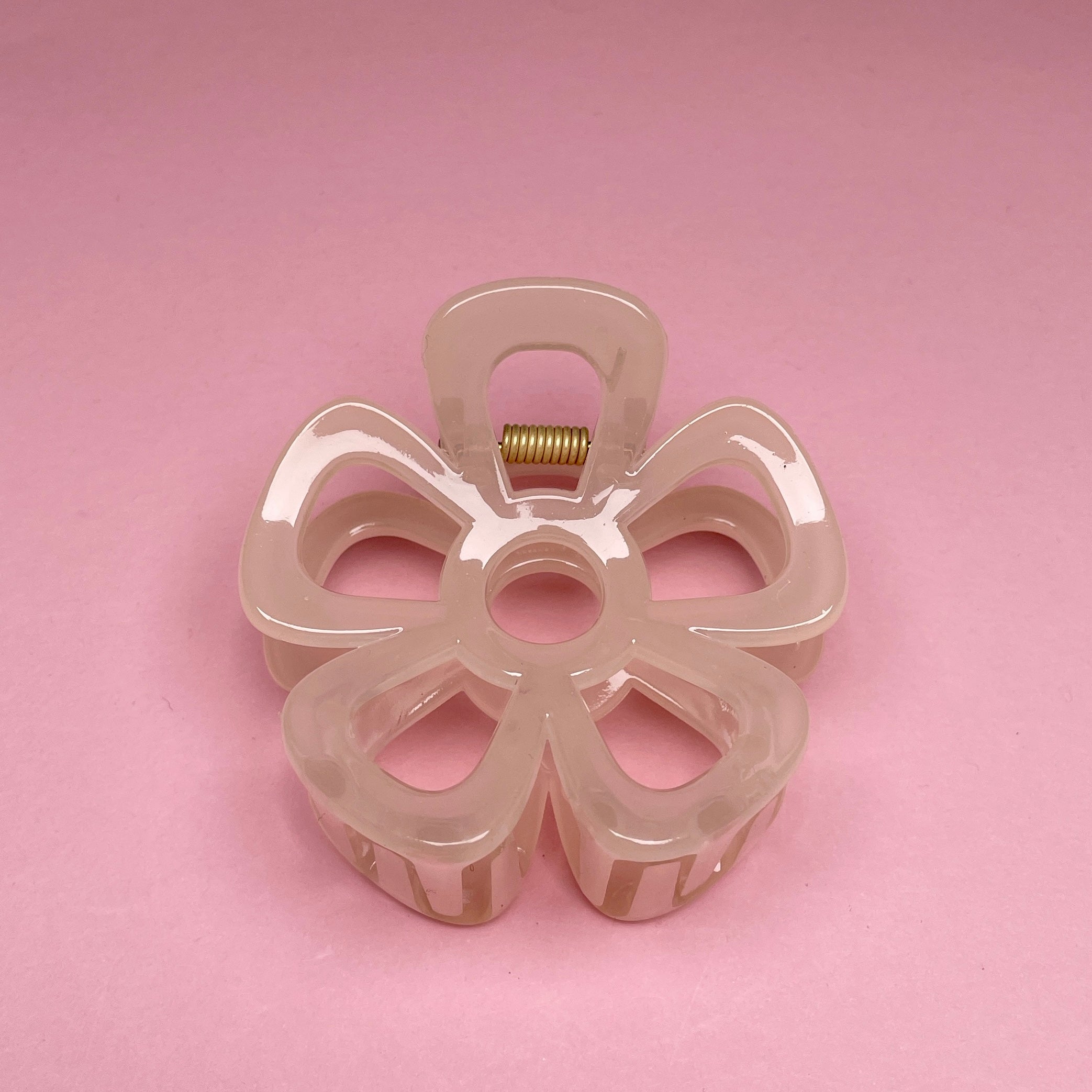 Simple Flower Hairclip - White
