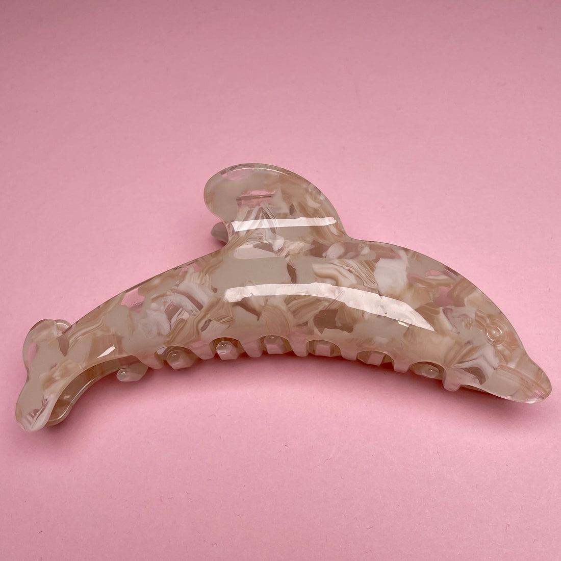 Dolphin Claw - White