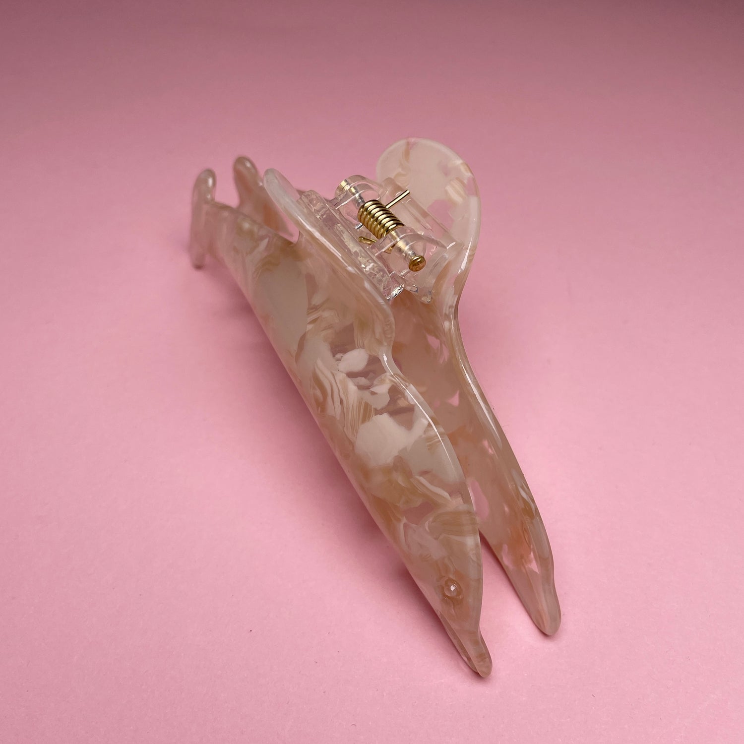 Dolphin Claw - White