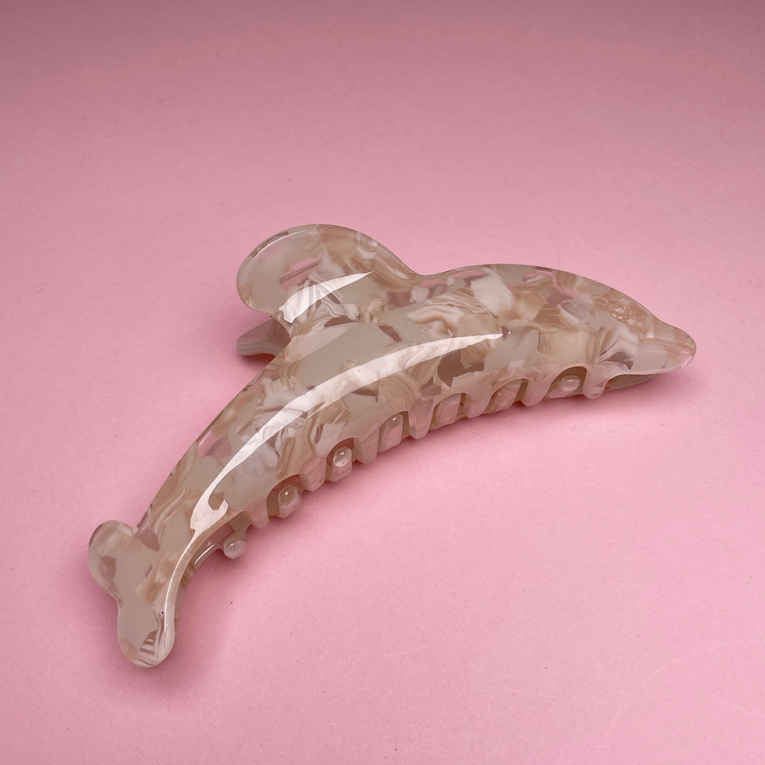 Dolphin Claw - White