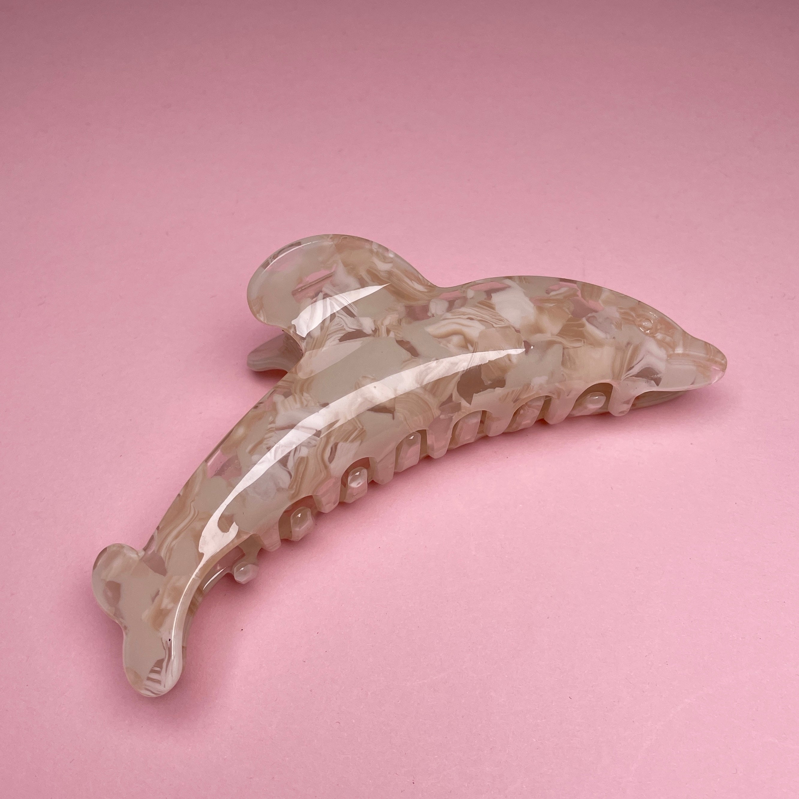Dolphin Claw - White