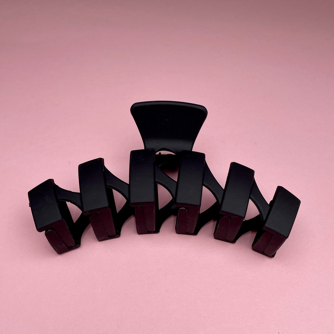 Geometric Claw - Black