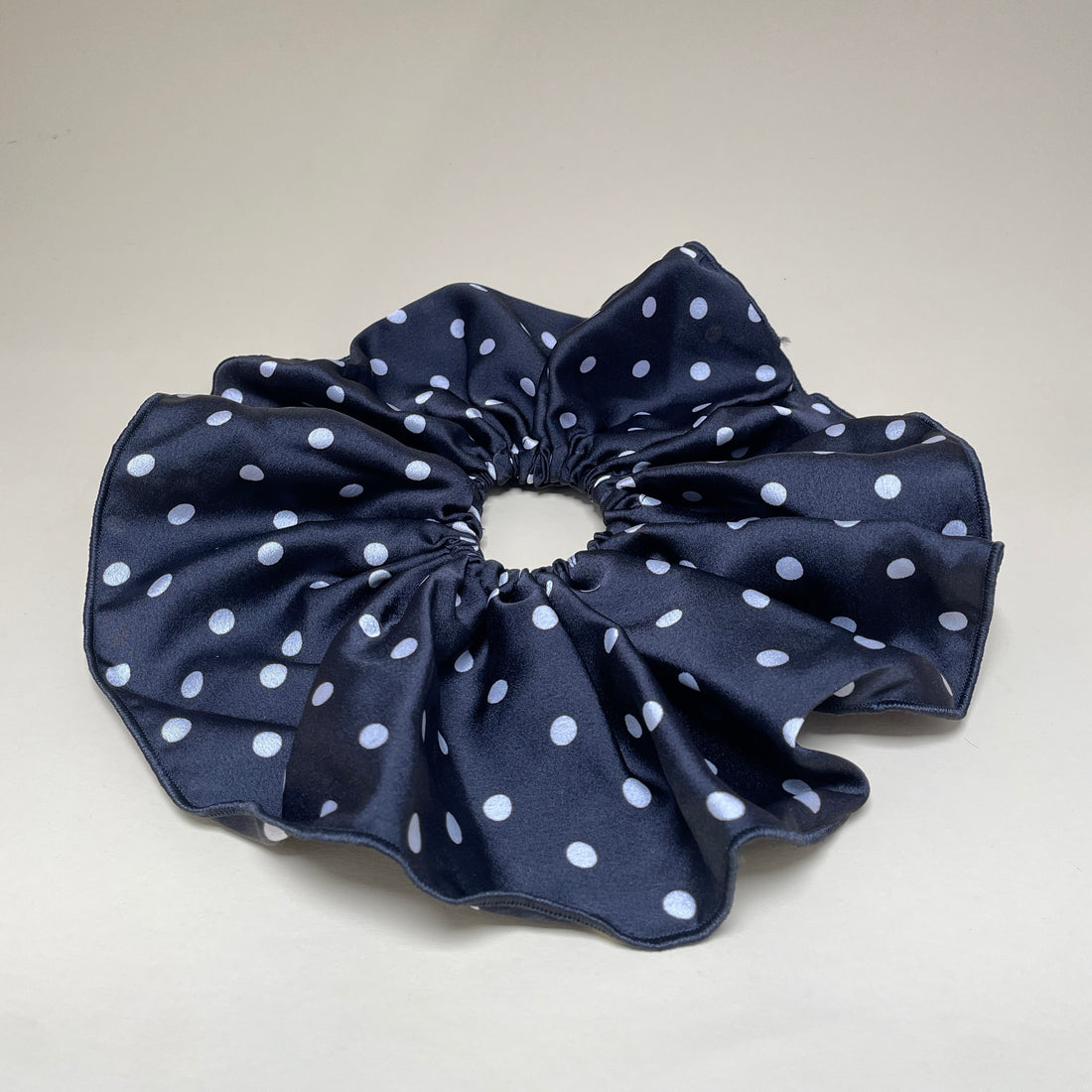 Dot Scrunchie - Black with black border