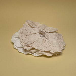 Broderie Anglaise Scrunchie - Creme