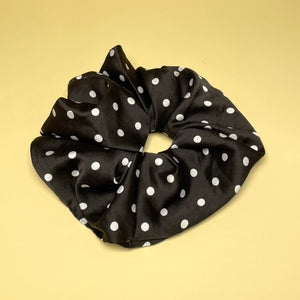 Dot Scrunchie - Black