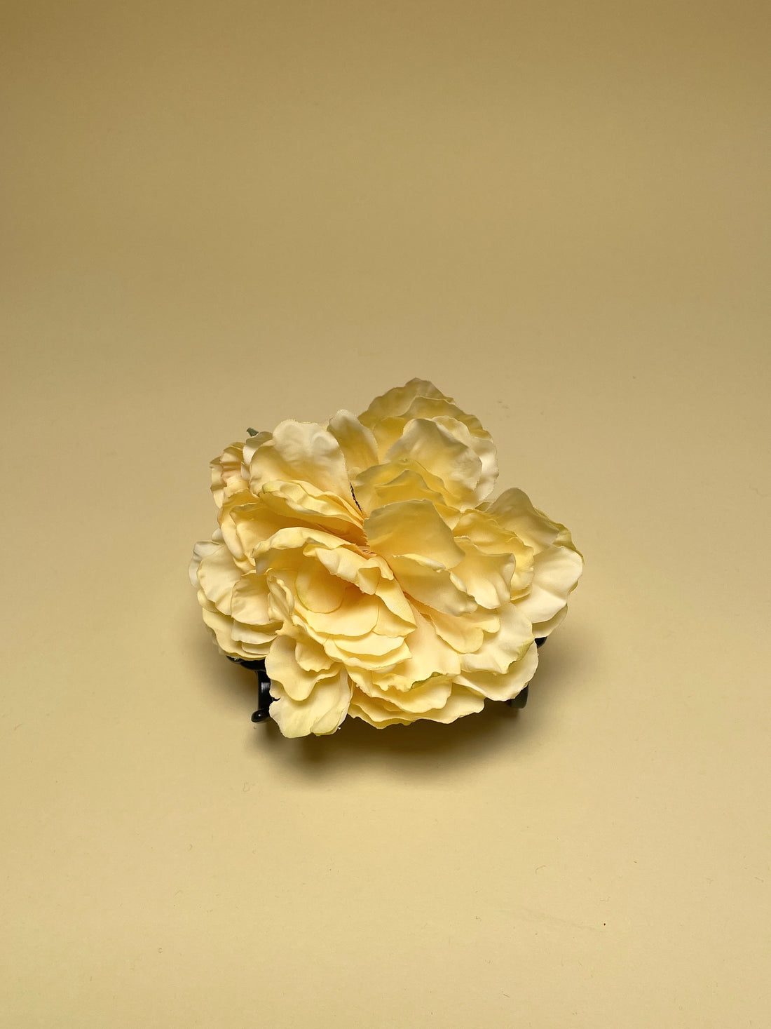 Flower Claw - Yellow