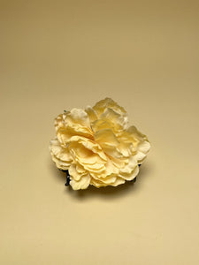 Flower Claw - Yellow