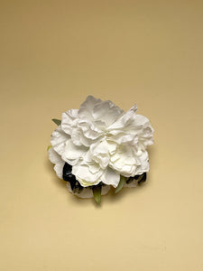 Flower Claw - White