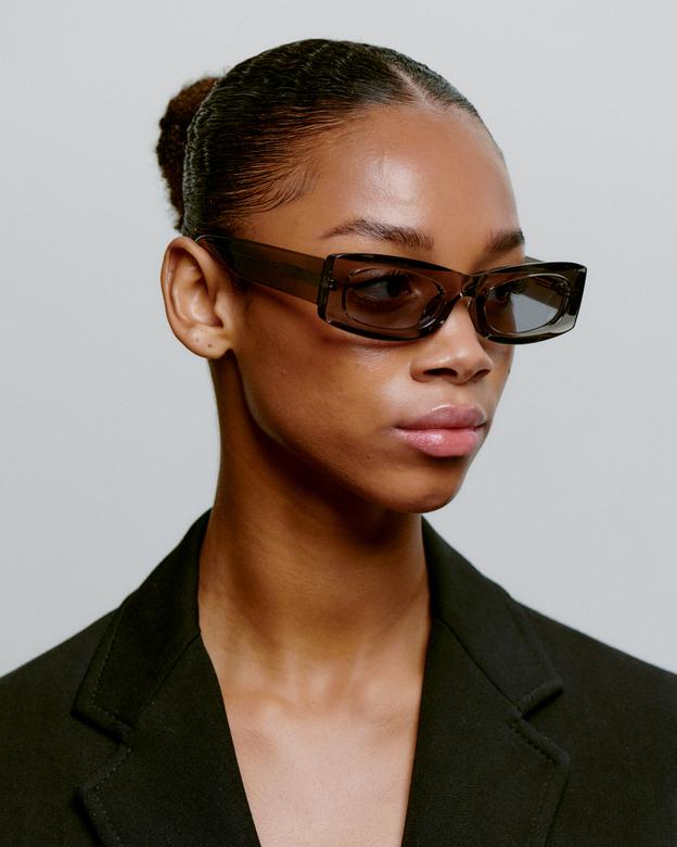 Frida Sunglasses - Grey Transparent