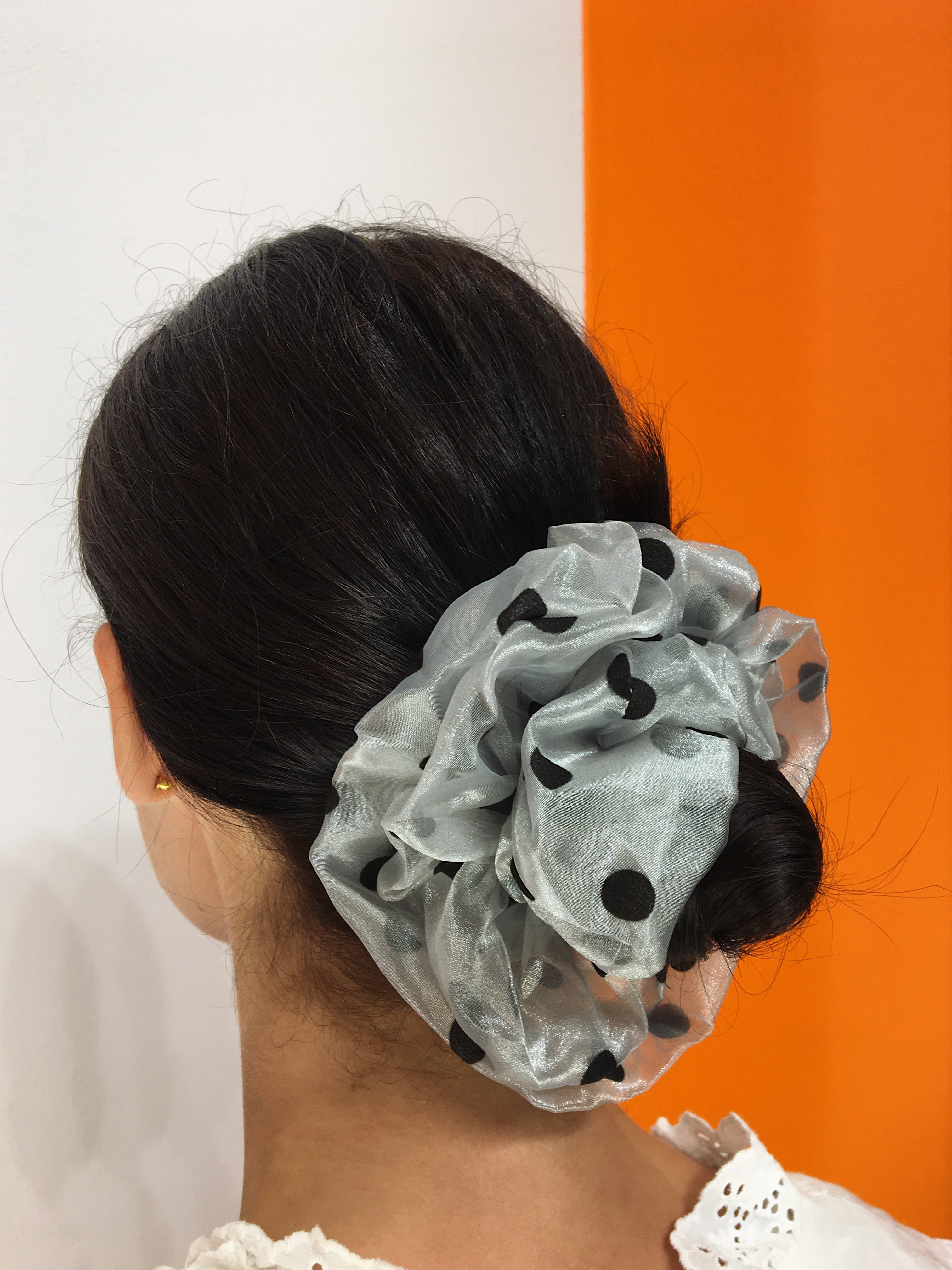 Large Dotty Scrunchie - Grey