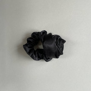 Rose Scrunchie - Black