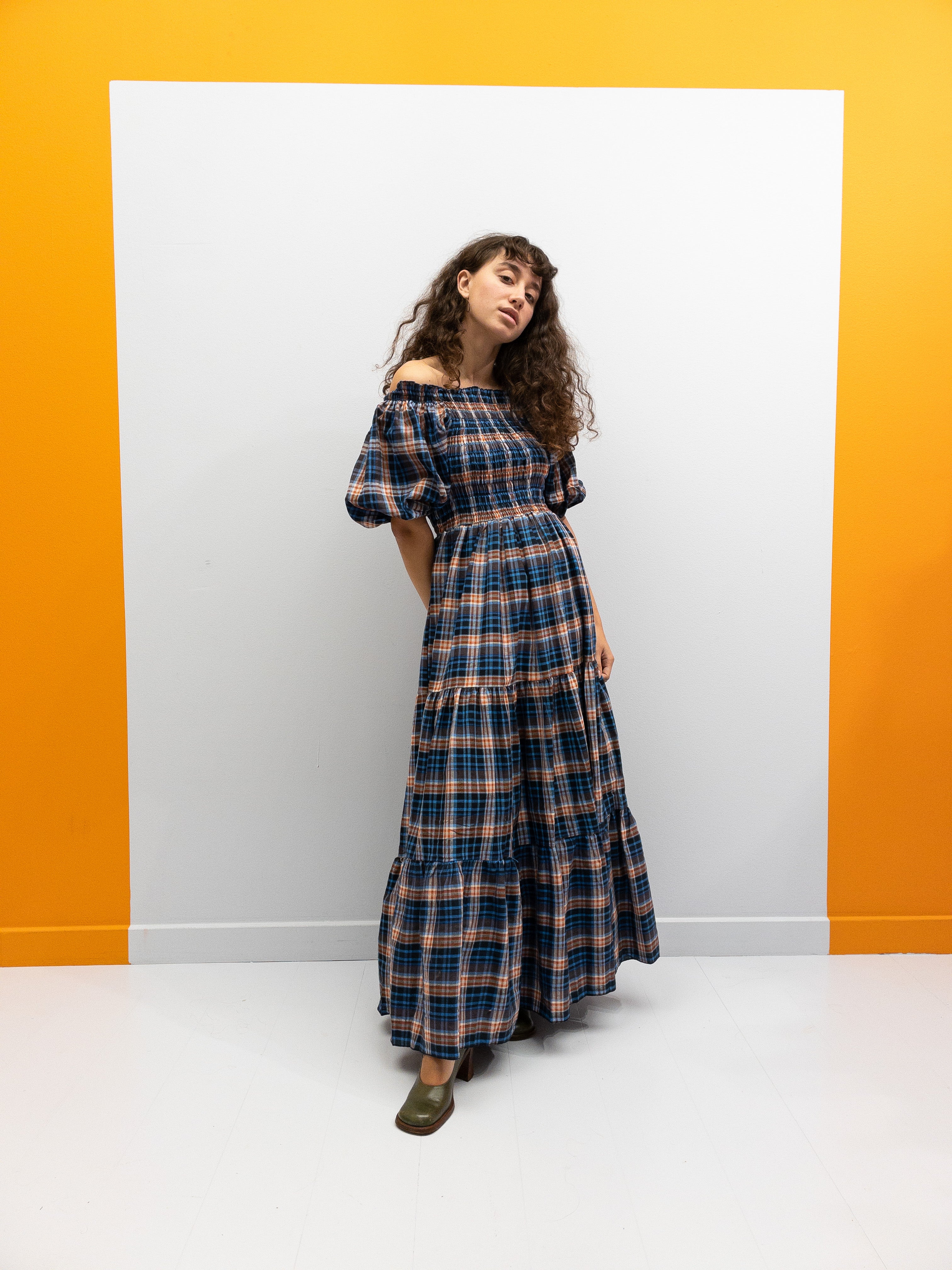 Off Shoulder Smock Dress - Blå/Brune Tern