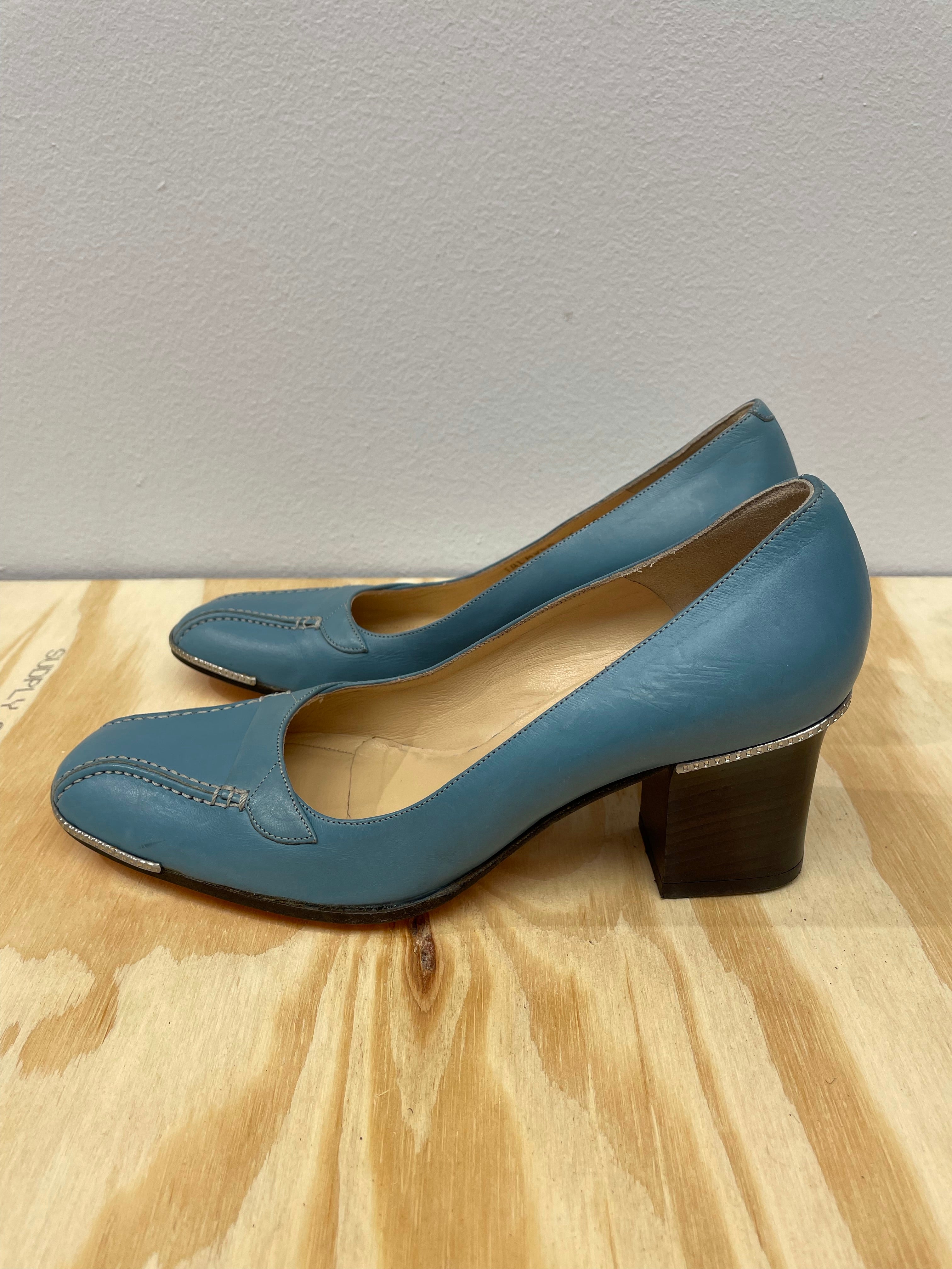 Lyseblå Bally Pumps