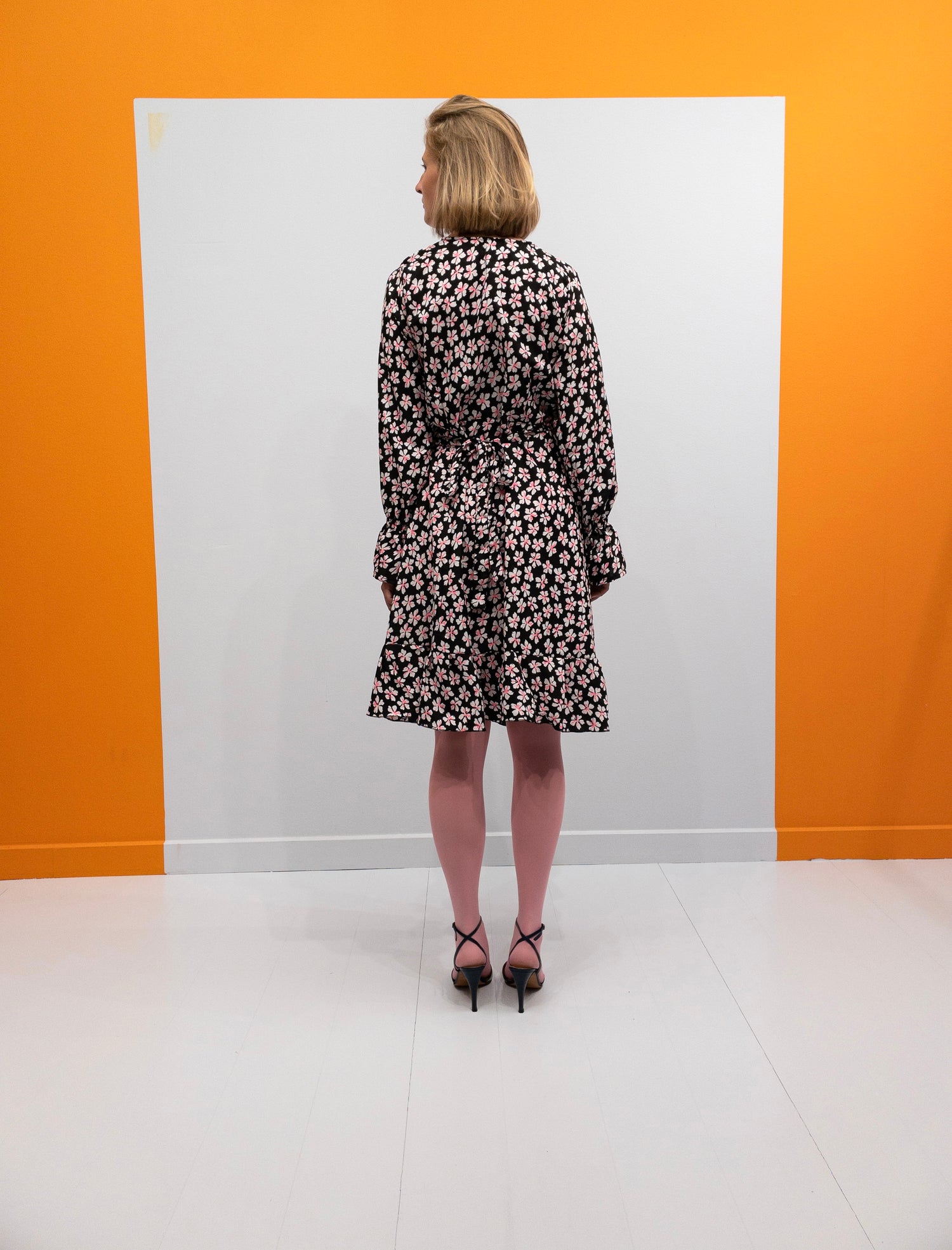 Ruffle Wrap Dress Short - Blomstermotiv